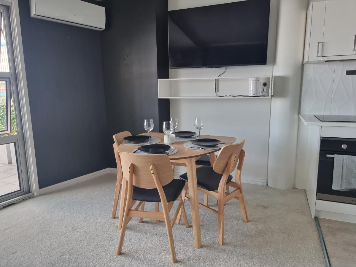 Luxury Apartment - Parking - Hot Tub - Stunning Views โอ๊คแลนด์ ภายนอก รูปภาพ