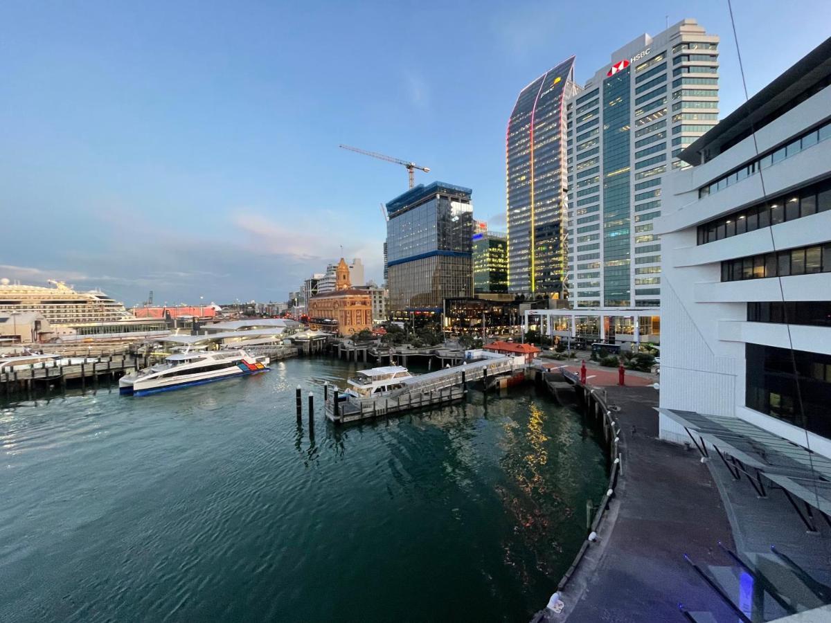 Luxury Apartment - Parking - Hot Tub - Stunning Views โอ๊คแลนด์ ภายนอก รูปภาพ