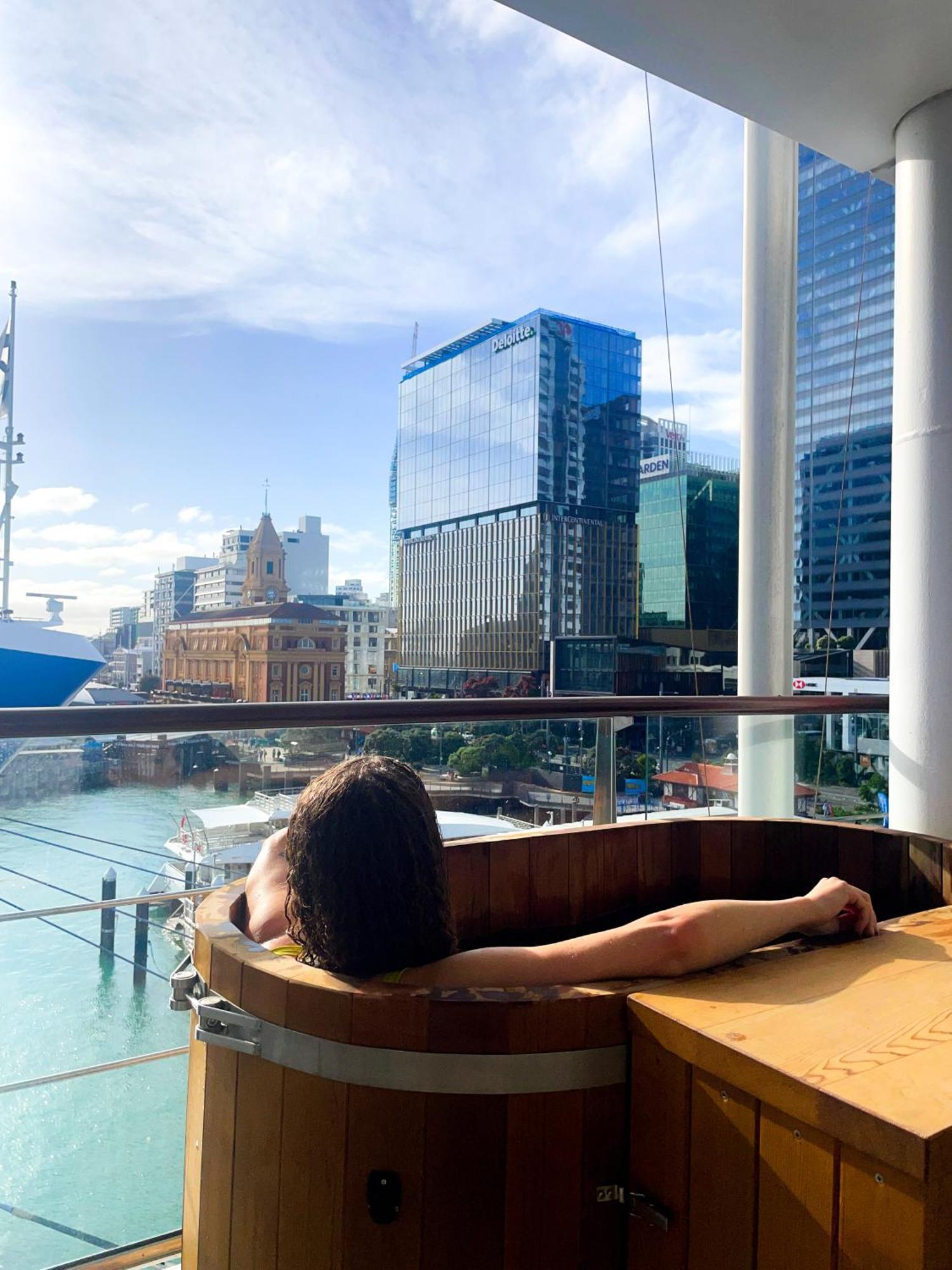 Luxury Apartment - Parking - Hot Tub - Stunning Views โอ๊คแลนด์ ภายนอก รูปภาพ