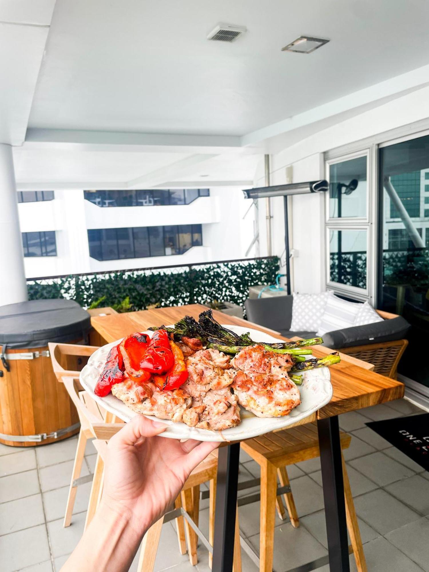 Luxury Apartment - Parking - Hot Tub - Stunning Views โอ๊คแลนด์ ภายนอก รูปภาพ